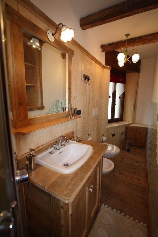 Casa Fiore Cipat 22038 Canale San Bovo Szoba fotó