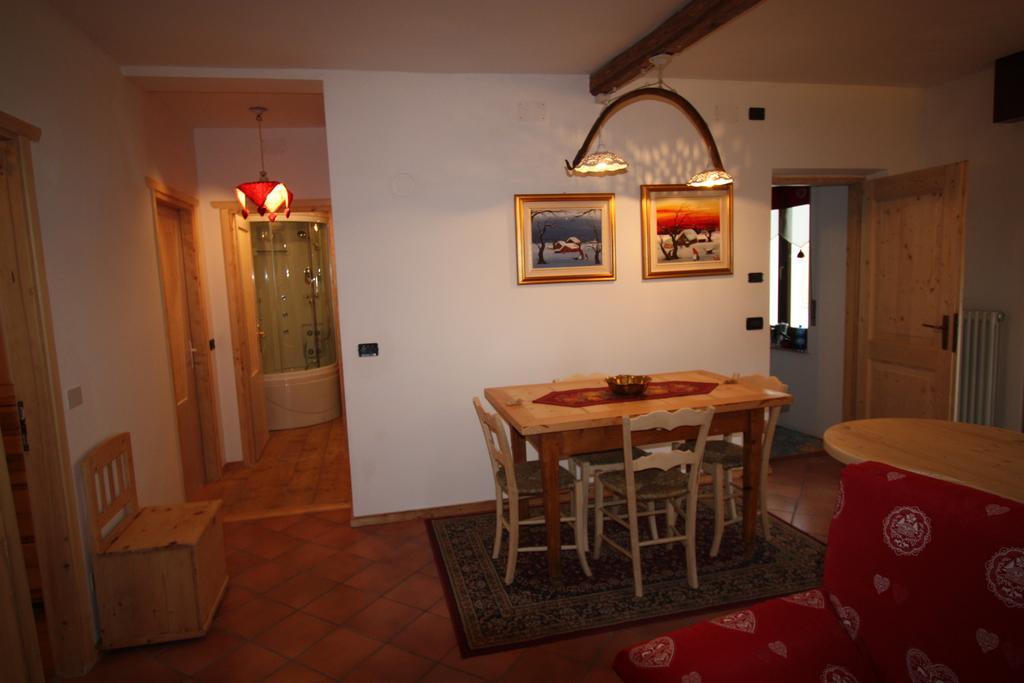 Casa Fiore Cipat 22038 Canale San Bovo Szoba fotó